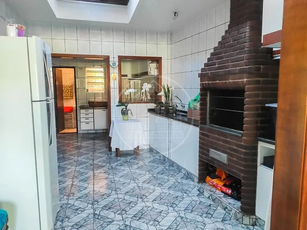 Casa, 3 quartos, 290 m² - Foto 2