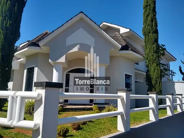 Casa com 600m² 4 quartos e 4 banheiros, à venda, no bairro Estrela em Ponta Grossa