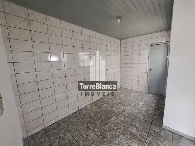 Casa com 45m² 2 quartos e 1 banheiro, para alugar, no bairro Jardim Carvalho em Ponta Grossa