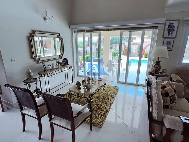 Casa 4 quartos e 3 banheiros, à venda, no bairro Ville Chamonix em Itatiba
