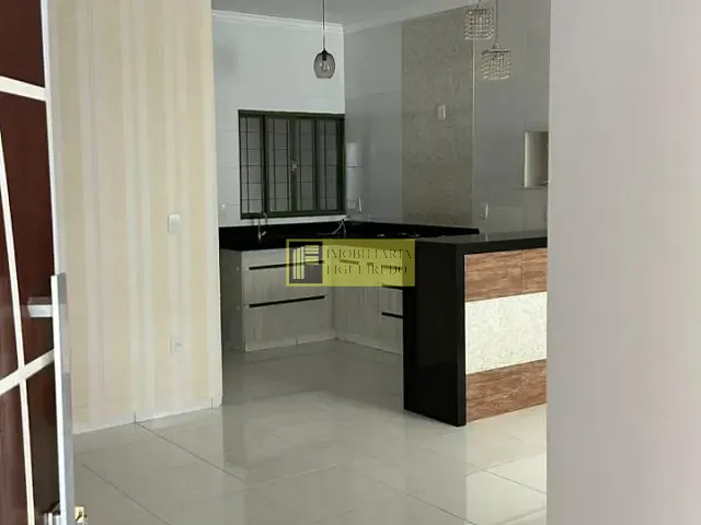 Casa com 200m² 3 quartos e 4 banheiros, à venda, no bairro Jardim Laguna em Mirassol