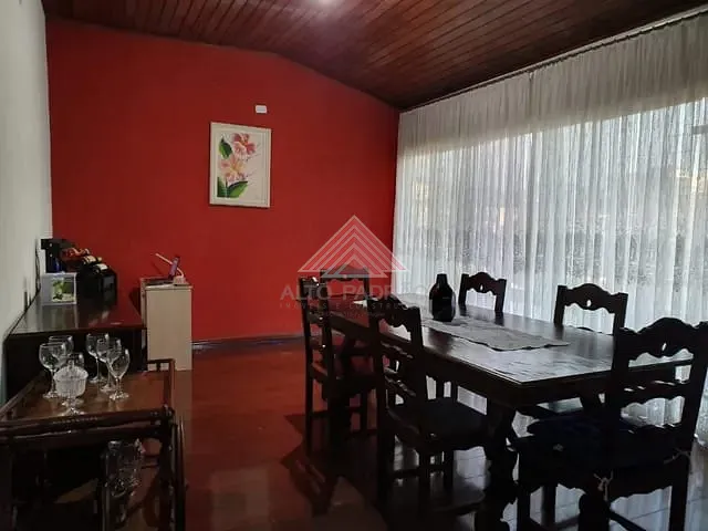 Casa com 240m² 3 quartos e 2 banheiros, à venda, no bairro Parque Bandeirantes em Mauá