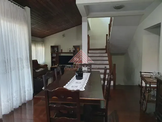 Casa com 240m² 3 quartos e 2 banheiros, à venda, no bairro Parque Bandeirantes em Mauá