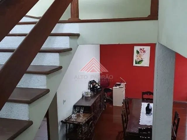 Casa com 240m² 3 quartos e 2 banheiros, à venda, no bairro Parque Bandeirantes em Mauá