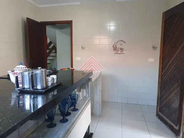 Casa com 240m² 3 quartos e 2 banheiros, à venda, no bairro Parque Bandeirantes em Mauá