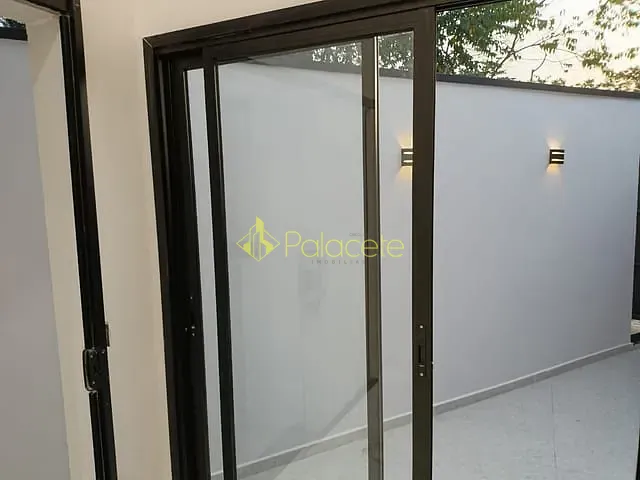 Casa com 170m² 2 quartos e 1 banheiro, à venda, no bairro Loteamento Residencial e Comercial Flamboyant em Pindamonhangaba