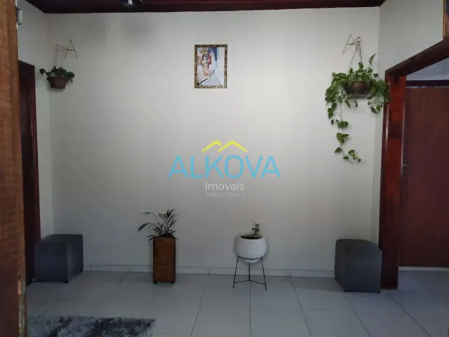 Casa com 400m² 2 quartos e 2 banheiros, à venda, no bairro Santana em São José dos Campos