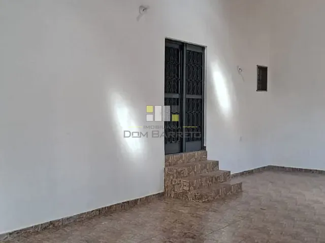 Casa com 300m² 3 quartos e 3 banheiros, para alugar, no bairro Parque Manoel de Vasconcelos em Sumaré