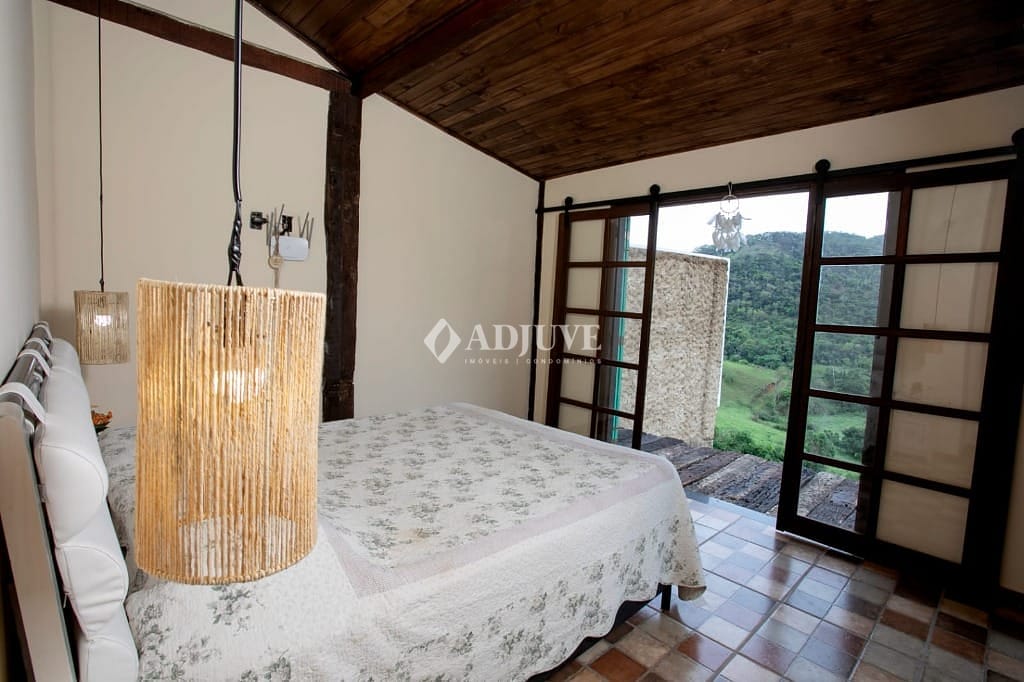Casa à venda com 2 quartos, 150m² - Foto 23