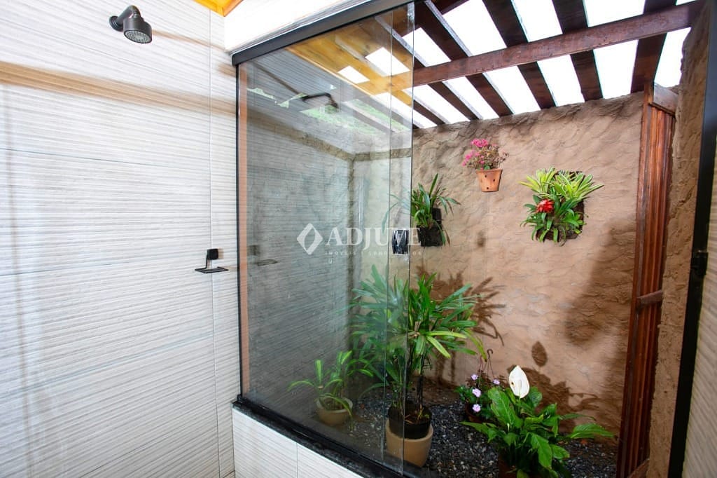 Casa à venda com 2 quartos, 150m² - Foto 18