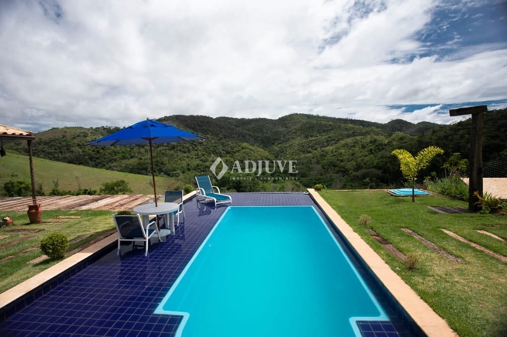 Casa à venda com 2 quartos, 150m² - Foto 4