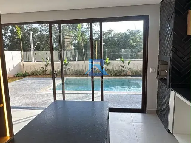 Casa com 300m² 3 quartos e 3 banheiros, à venda, no bairro São Venâncio em Itupeva