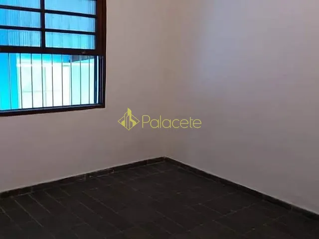 Casa com 250m² 2 quartos e 1 banheiro, à venda, no bairro Residencial Maricá em Pindamonhangaba