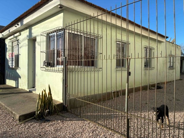 Casa com 480m² 3 quartos e 2 banheiros, à venda, no bairro Fragata em Pelotas