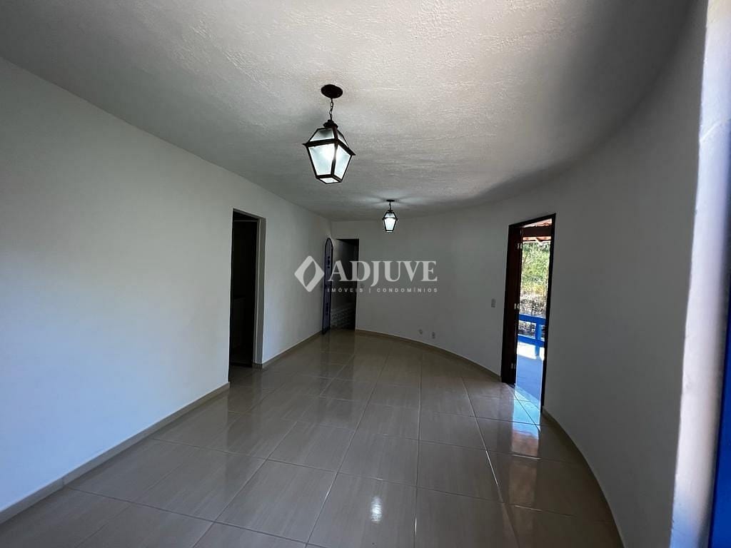 Casa à venda com 3 quartos, 105m² - Foto 8
