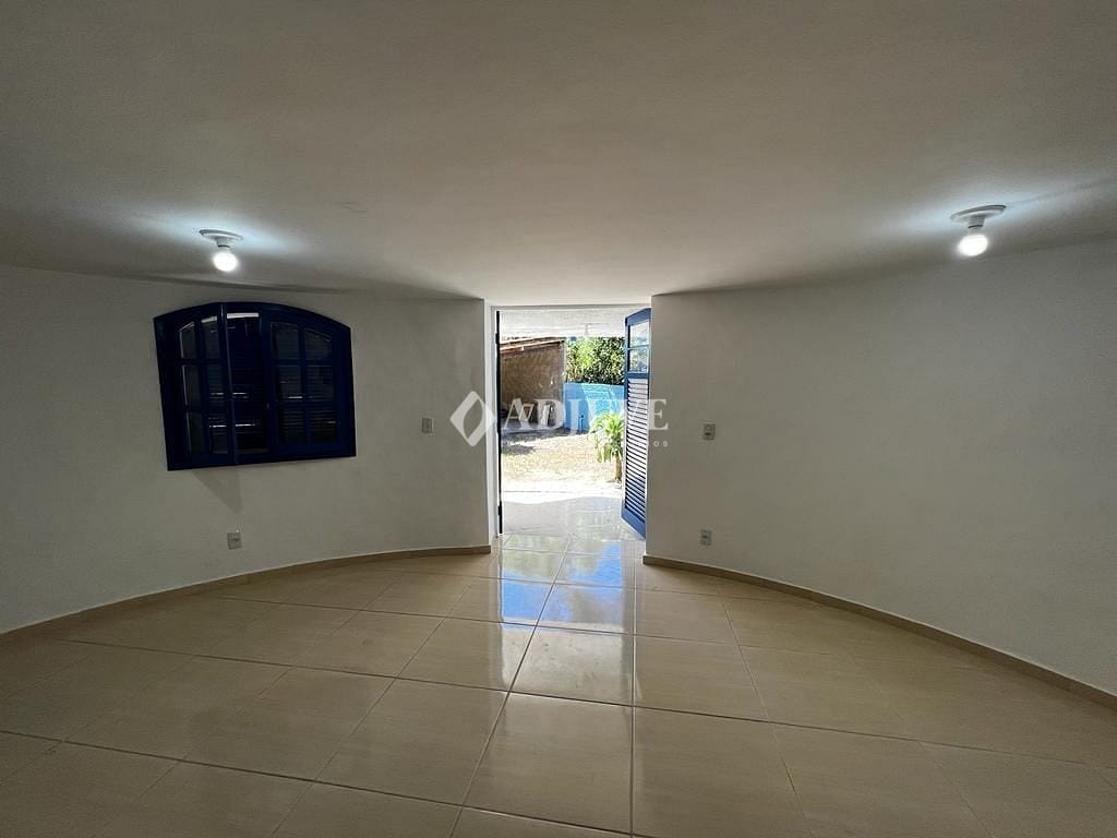 Casa à venda com 3 quartos, 105m² - Foto 3