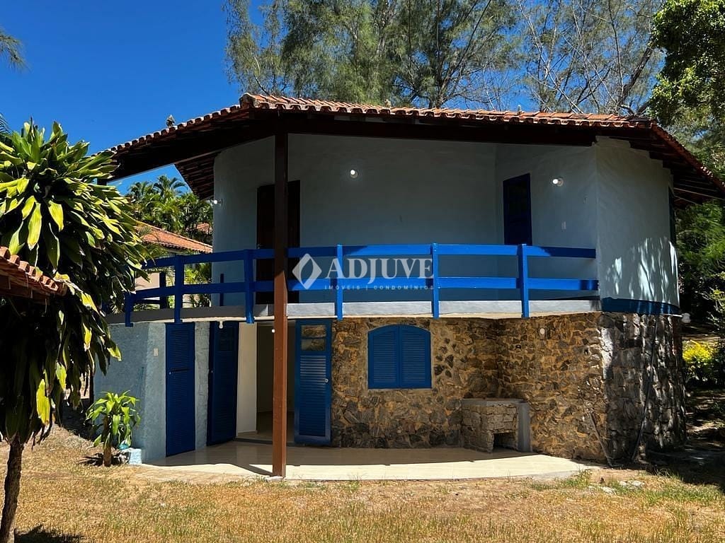 Casa à venda com 3 quartos, 105m² - Foto 1