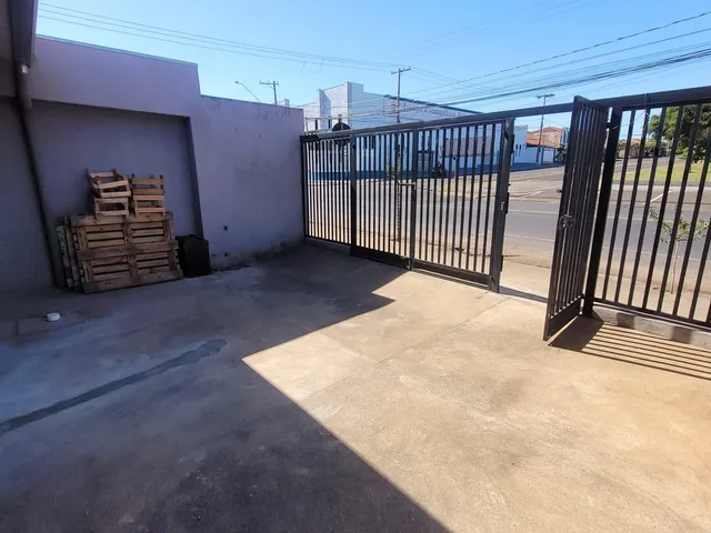Foto do Sala - Sala para locação, com cozinha, banheiro e 2 salas. | IMOBILIARIA FIGUEIREDO
