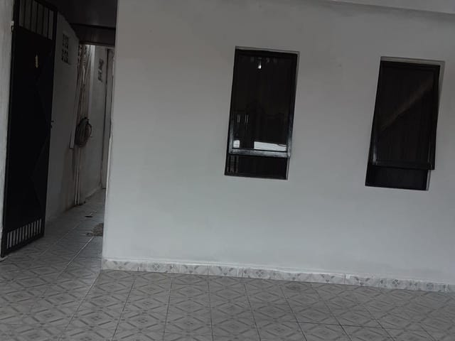 Casa 4 quartos e 2 banheiros, à venda, no bairro Conjunto Residencial Araretama em Pindamonhangaba