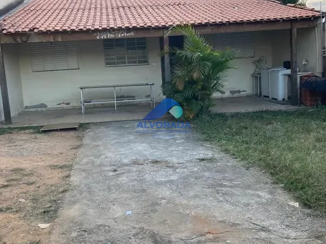 Casa com 292m² 2 quartos e 1 banheiro, à venda, no bairro Residencial Santa Paula em Jacareí