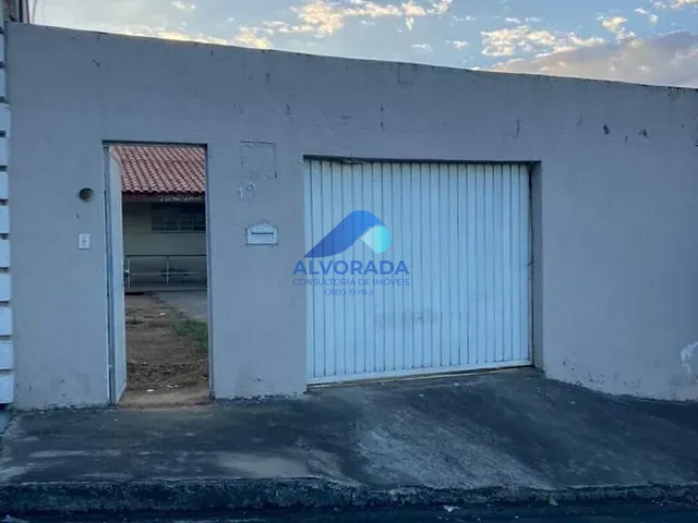 Casa com 292m² 2 quartos e 1 banheiro, à venda, no bairro Residencial Santa Paula em Jacareí