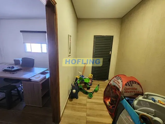Casa com 250m² 2 quartos e 2 banheiros, à venda, no bairro Jardim Novo II em Rio Claro