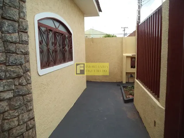 Casa 4 quartos e 4 banheiros, para alugar, no bairro Jardim Residencial Etemp em São José do Rio Preto