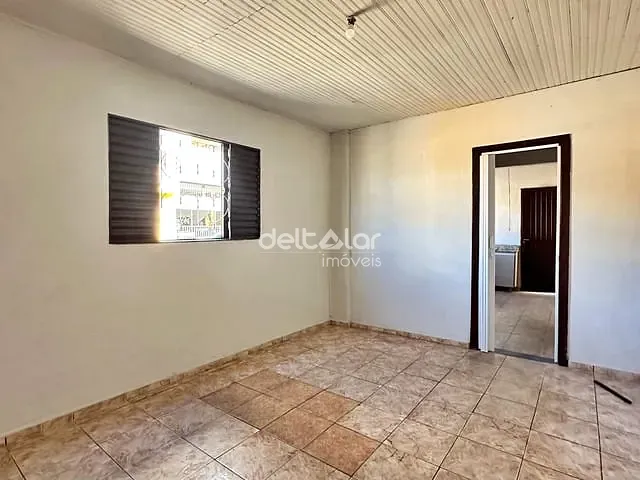 Casa com 45m² 1 quarto e 1 banheiro, para alugar, no bairro Tupi B em Belo Horizonte