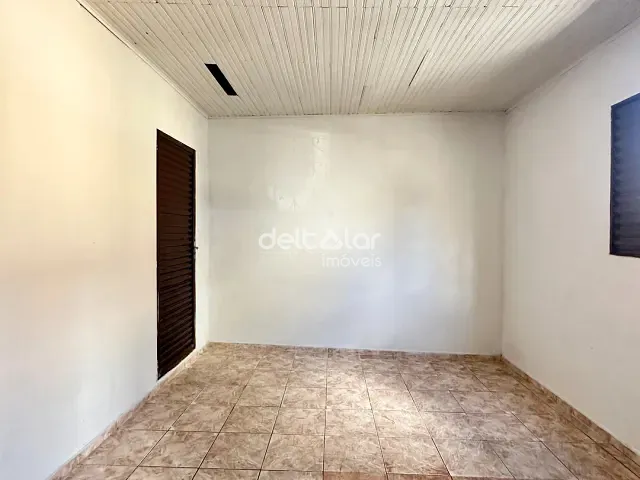 Casa com 45m² 1 quarto e 1 banheiro, para alugar, no bairro Tupi B em Belo Horizonte