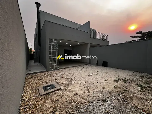 Casa com 220m² 3 quartos e 5 banheiros, à venda, no bairro Jardim das Palmeiras em Campinas