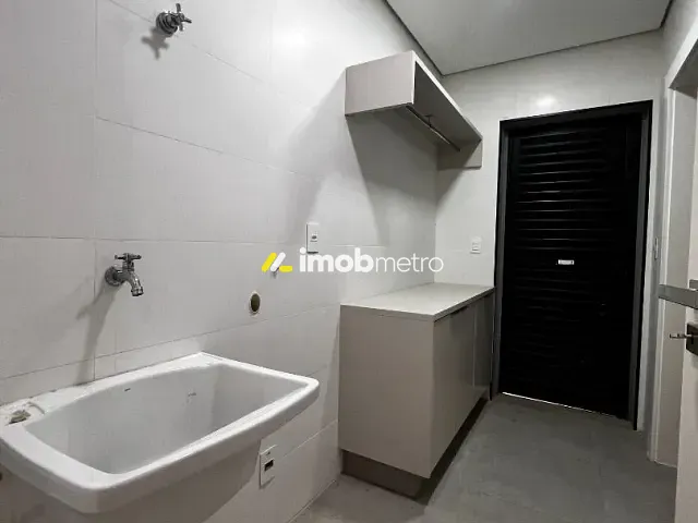 Casa com 220m² 3 quartos e 5 banheiros, à venda, no bairro Jardim das Palmeiras em Campinas