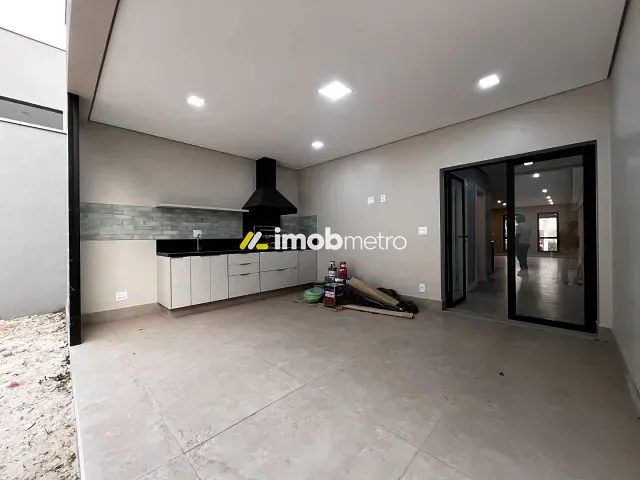 Casa com 220m² 3 quartos e 5 banheiros, à venda, no bairro Jardim das Palmeiras em Campinas