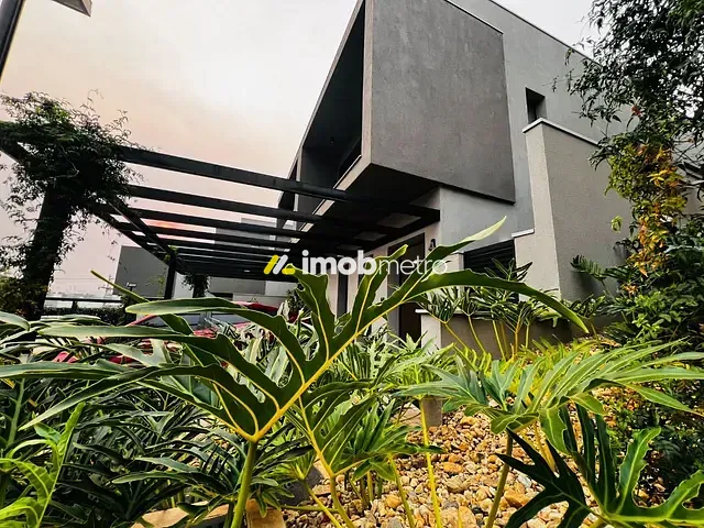 Casa com 220m² 3 quartos e 5 banheiros, à venda, no bairro Jardim das Palmeiras em Campinas