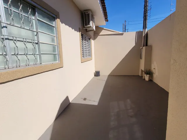 Foto do Casa - Casa para locação com 2 quartos, sendo 1 suíte, garagem e varanda no Parque das Aroeiras II. | IMOBILIARIA FIGUEIREDO