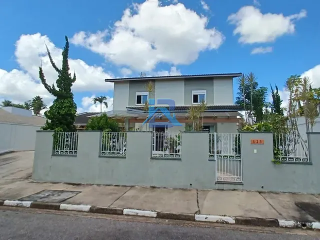 Casa 4 quartos e 6 banheiros, à venda ou para alugar, no bairro Jardim Santa Rosa em Itatiba