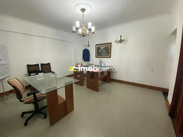 Casa com 500m² 5 quartos e 5 banheiros, para alugar, no bairro Vila Iza em Campinas