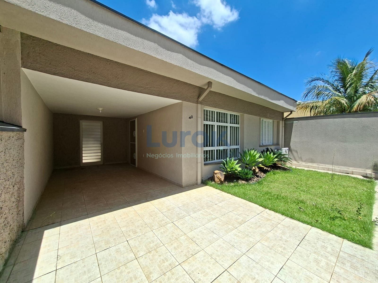 Casa, 3 quartos, 176 m² - Foto 1