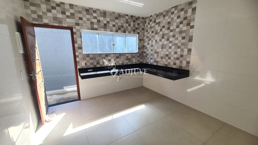 Casa à venda com 3 quartos, 105m² - Foto 7