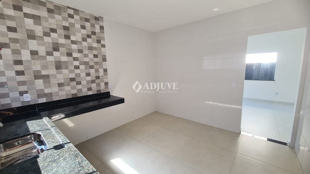 Casa à venda com 3 quartos, 105m² - Foto 8