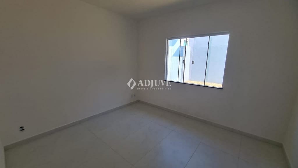 Casa à venda com 3 quartos, 105m² - Foto 13