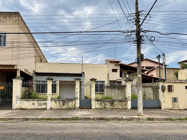 Casa com 432m² 3 quartos e 1 banheiro, à venda, no bairro Parque Leopoldina em Campos dos Goytacazes