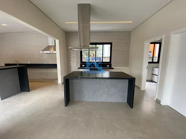 Casa com 275m² 3 quartos e 5 banheiros, à venda, no bairro Bairro Itapema em Itatiba
