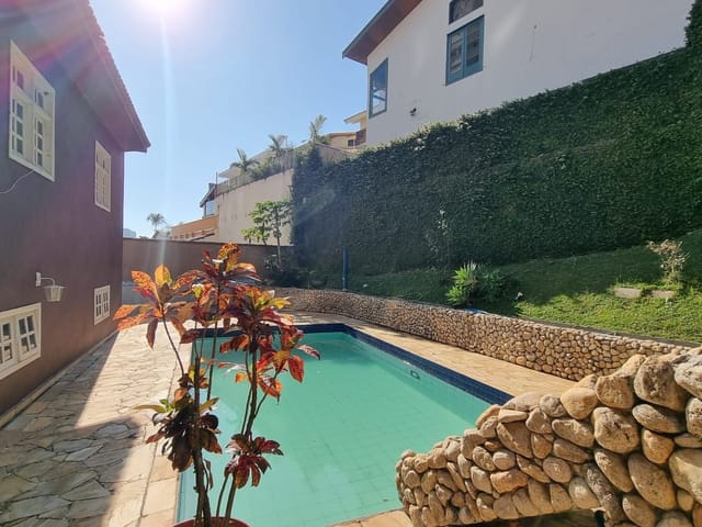 Casa com 632m² 4 quartos e 3 banheiros, à venda, no bairro Jardim Apolo em São José dos Campos