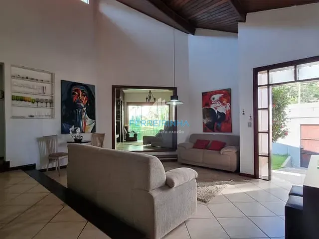 Casa com 632m² 4 quartos e 3 banheiros, à venda, no bairro Jardim Apolo em São José dos Campos