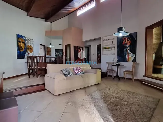 Casa com 632m² 4 quartos e 3 banheiros, à venda, no bairro Jardim Apolo em São José dos Campos