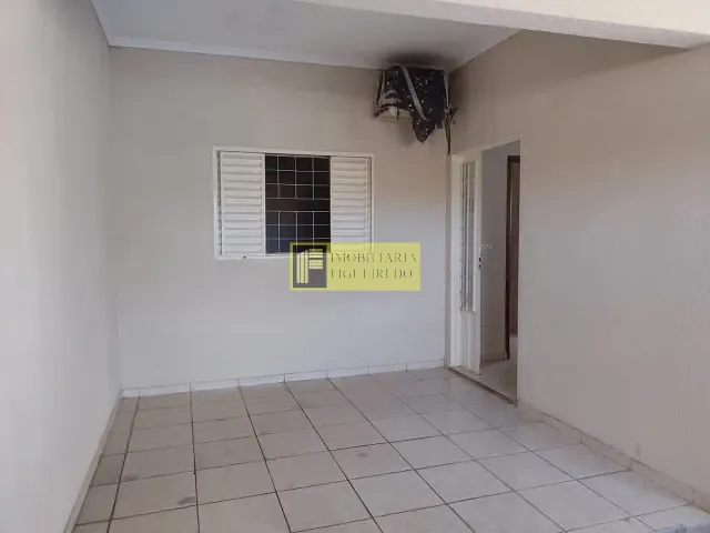 Casa 3 quartos e 2 banheiros, para alugar, no bairro Jardim Nunes em São José do Rio Preto