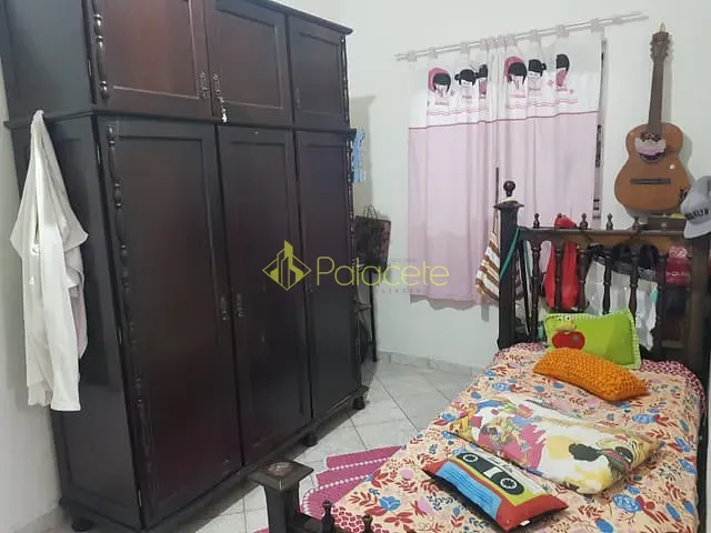 Casa com 133m² 2 quartos e 1 banheiro, à venda, no bairro Marieta Azeredo em Pindamonhangaba