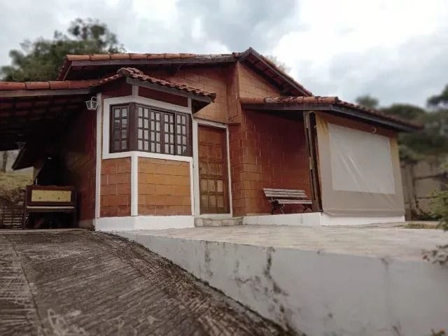 Casa com 500m² 3 quartos e 1 banheiro, à venda, no bairro Parque das Rosas em Cotia