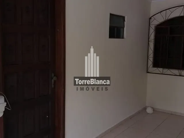 Casa com 382m² 5 quartos e 1 banheiro, à venda, no bairro Uvaranas em Ponta Grossa