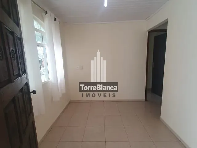 Casa com 382m² 5 quartos e 1 banheiro, à venda, no bairro Uvaranas em Ponta Grossa